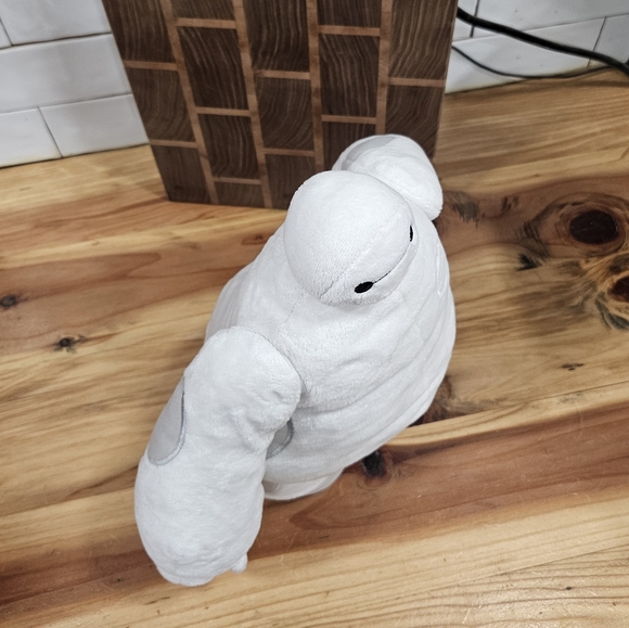 Disney Pixar Big Hero 6 Baymax Plush w/ Movable Arms & Legs - Picture 5 of 8